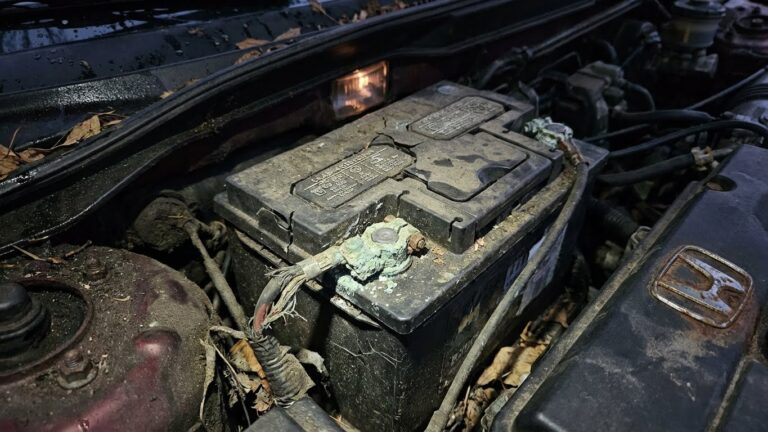 honda civic clicking noise when starting